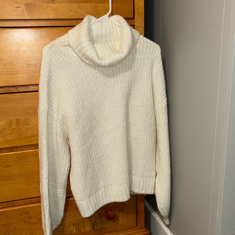 Old Navy Sweater